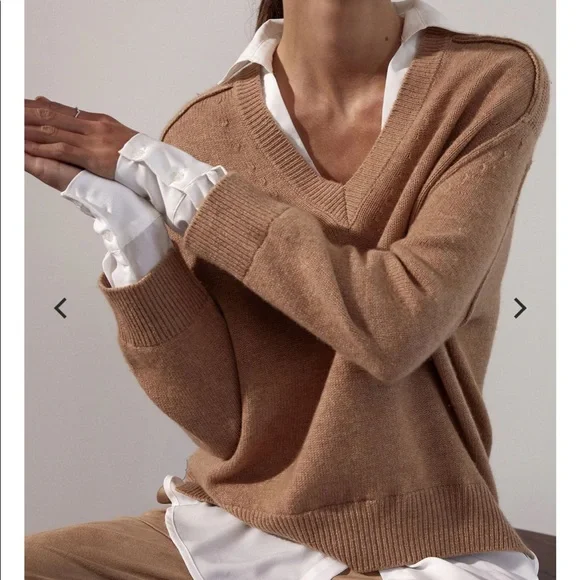 White House Black Market - Sweater - Picture 1 of 11